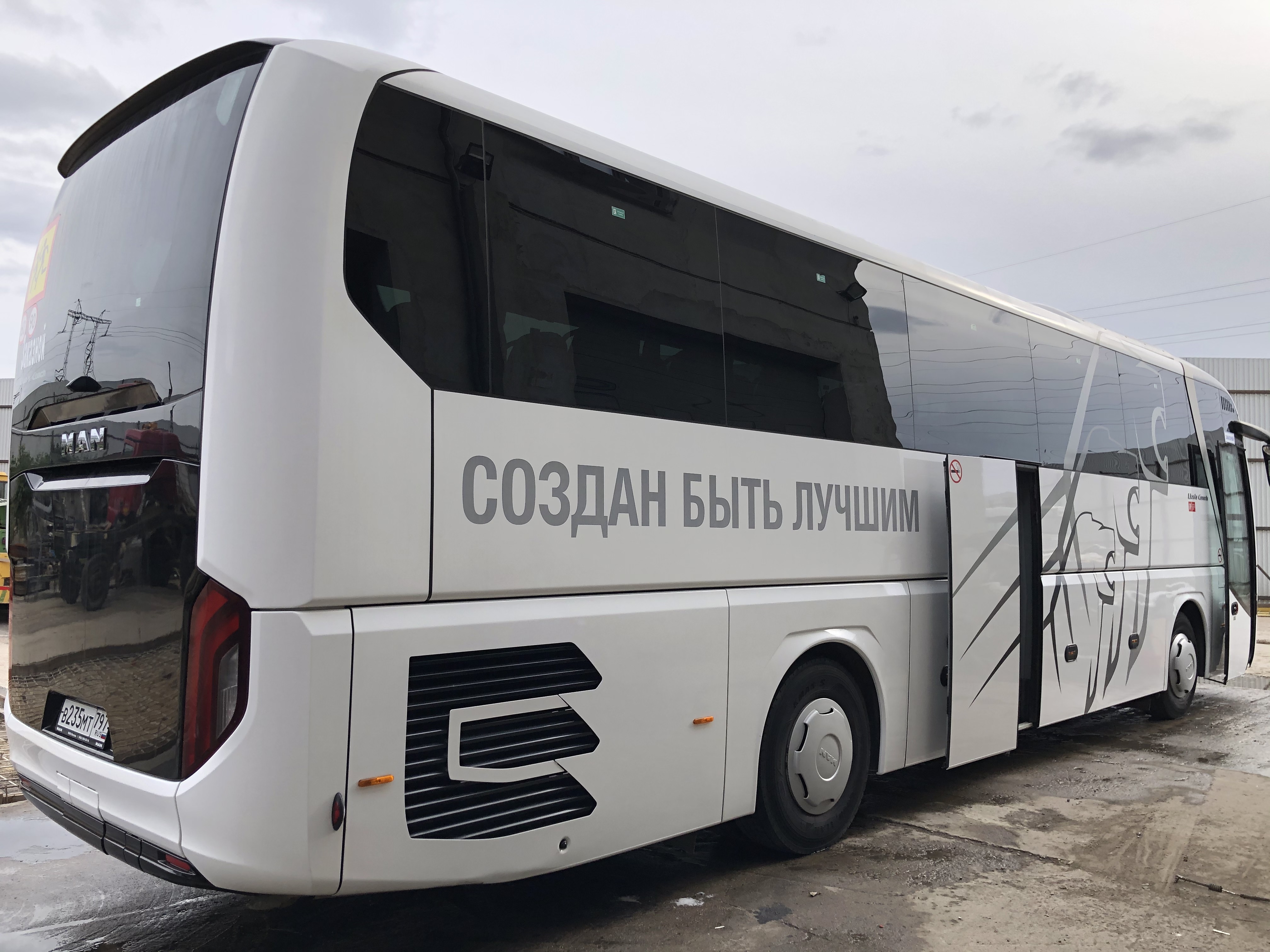 Детский автобус с сопровождением